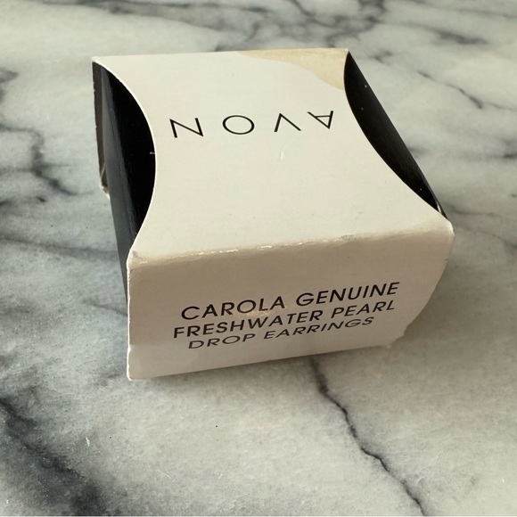 Avon Carola Genuine Freshwater Pearl Drop Earrings - NWT NIB - Picture 4 of 6